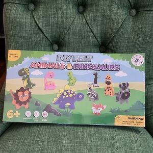 DIY Felt Animals & Dinosaurs Craft Kit for Kids